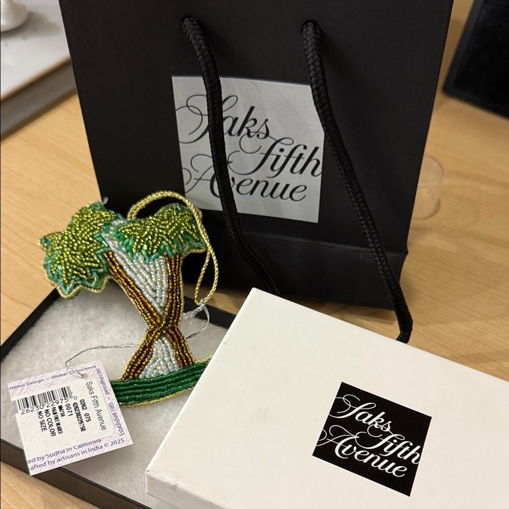 Saks Fifth Avenue Tropical Beaded Ornament🌴